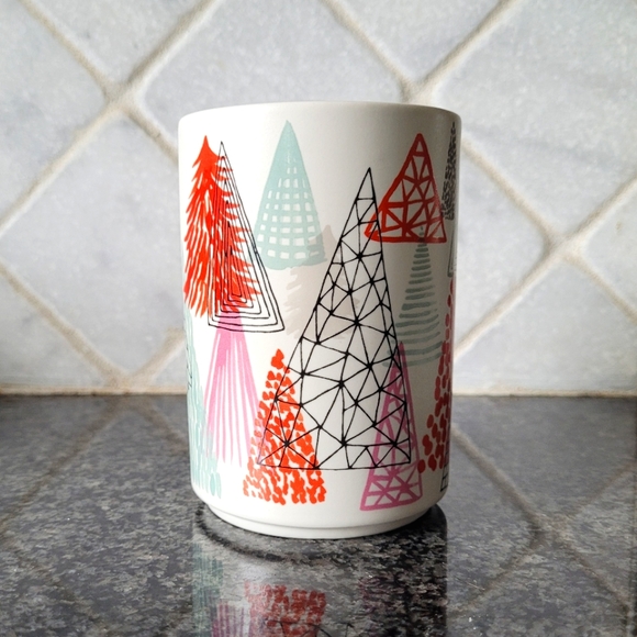 CLEARANCE Starbucks Holiday Tree Mug - Picture 4 of 5